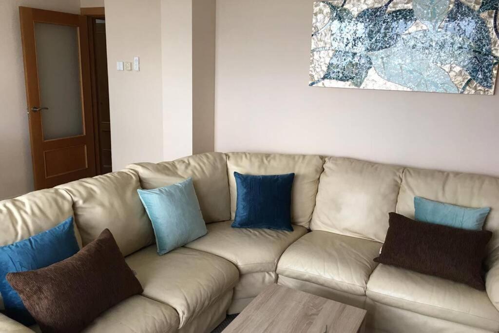 Apartamento Para 5 Personas Frente Al Mar Con Piscina Y Parking كوبيليس المظهر الخارجي الصورة